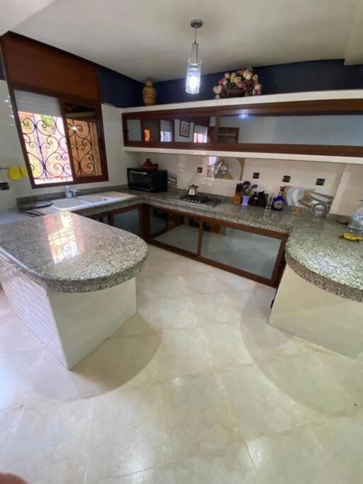 Pour Les Familles Super Et Magnifique Appartement Сафи Екстериор снимка
